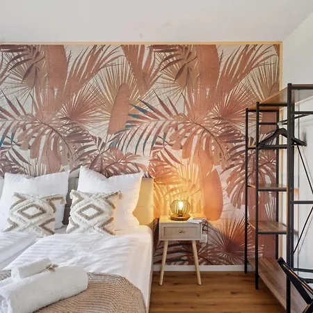 Апартаменты Urban Living By Covo Homes